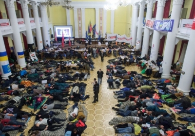 Санітарія в часи революції: активісти Євромайдану проводять в Київраді 
