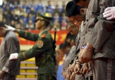 У Китаї екс-чиновника засудили до страти за отримання хабара