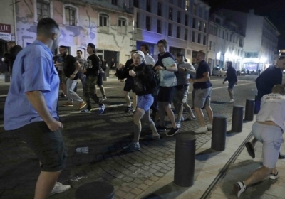 В Марселе фанаты России и Англии устроили массовую драку между собой, - ВИДЕО ФОТО
