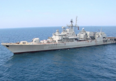 Украинские военные корабли покидают Крым 