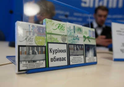 Депутати пропонують заборонити продаж сигарет з смаковими добавками