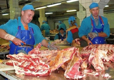 Росія частково заборонила м'ясо з України: у ньому знову знайшли мікроорганізми