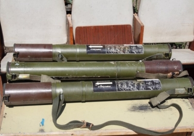 У Семенівці силовики виявили схованку з гранатометами та мінами, - фото