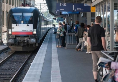 У Німеччині на дві доби зупинився увесь залізничний транспорт