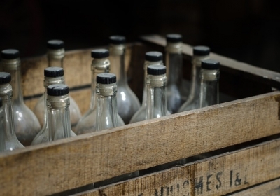 На Донеччині вилучили більше трьох тисяч пляшок підпільного алкоголю протягом року