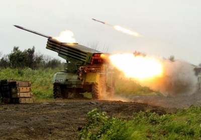 В течение суток террористы 16 раз обстреляли населенные пункты на Донбассе