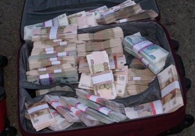 В Запорожье правоохранители поймали курьера, который перевозил 5 миллионов российской валюты для террористов