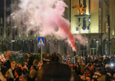 Керівна партія Грузії після протестів відкликала скандальний законопроєкт
