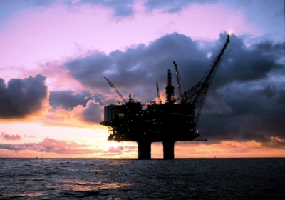 Росія збирається видобувати нафту в морській економічній зоні України 