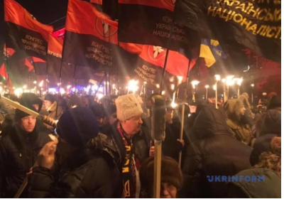 У центрі Києва проходить смолоскипна хода на честь дня народження Бандери