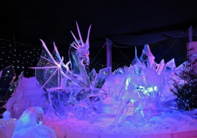 Квінтесенція зимової краси: льодові скульптури від майстрів