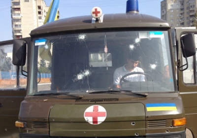 Львівські автомеханіки повернули до життя санітарний автомобіль, який рятував життя на війні, - фото