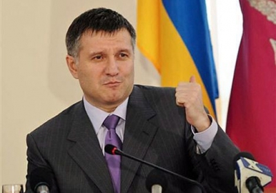 Сейчас Янукович в отставку не пойдет, – Аваков 