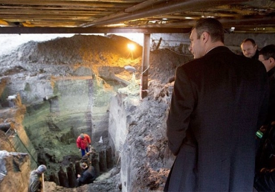 Київрада підтримала збереження знайдених на Поштовій площі артефактів 
