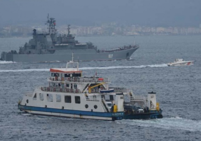 Два российских военных корабля направляются в Черное море