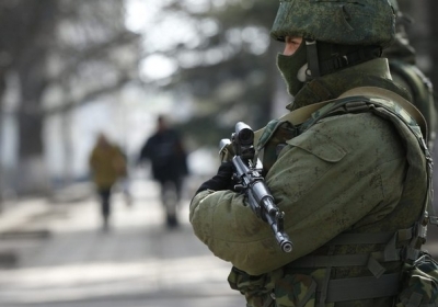 Вооруженные оккупанты окружили здание Меджлиса в Симферополе