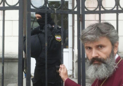 З'явилося відео нападу силовиків окупантів на український храм у Сімферополі