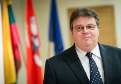 Голова МЗС Литви закликав ЄС скасувати візи для українців у травні