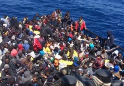 Біля берегів Італії в трюмі судна задихнулися 49 мігрантів