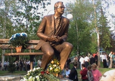 Памятник Лобановскому перенесут в центр Киева