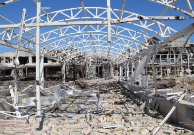 Российская армия полностью разрушила Луганский аэропорт, - фото