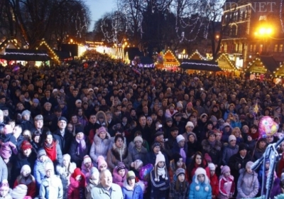 Около двух тысяч человек приняли участие в рождественском флеш-мобе 