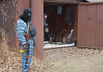 В Лисичанске обнаружили тайник оружия банды Мозгового