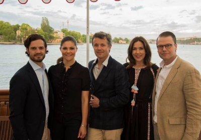 Принцесса Дании надела на официальный прием украинскую вышиванку за $ 1 тыс.