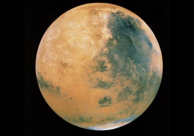 На Марсе обнаружены озеро с водой в жидком состоянии