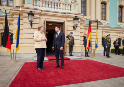 Зеленский и Меркель встретились в Киеве