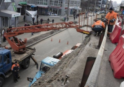 В АМКУ підозрюють змову під час проведення тендеру на ремонт Шулявського мосту