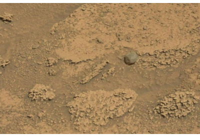 Марсохід NASA знайшов дивний камінь на Червоній планеті