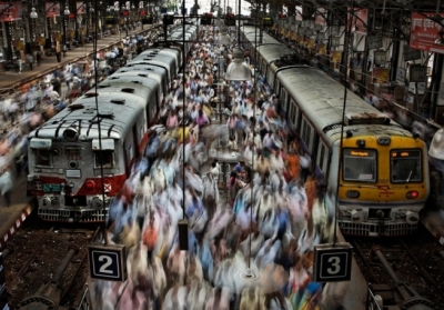 Через тисняву на залізниці в Індії загинули 22 людини