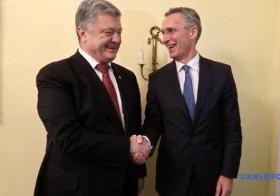 Порошенко обсудил со Столтенбергом сотрудничество Украина-НАТО, - ФОТО, ВИДЕО