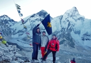 Троє українських туристів зникли безвісти у Непалі
