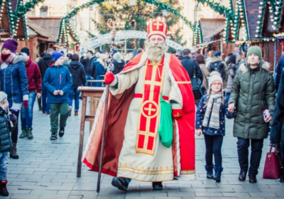 Власти Бельгии позволила Святому Николаю нарушить карантин и комендантский час, чтобы подарить праздник