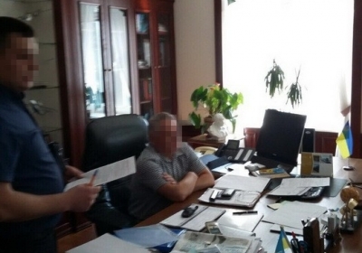 Временного ректора НАУ задержали при получении взятки