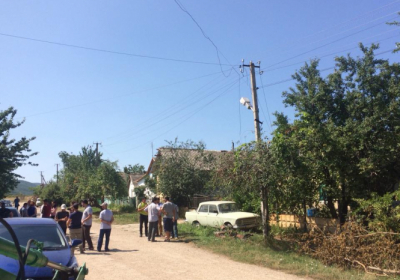У Криму силовики обшукали будинки п'ятьох неповнолітніх кримських татар
