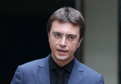 Омелян планує переконати Tesla виробляти акумулятори в Україні