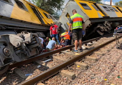 В ЮАР столкнулись поезда, по меньшей мере трое погибших и 200 пострадавших
