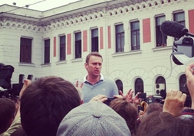 Олексій Навальний на вокзалі у Москві. Фото: twitter.com/neudobno