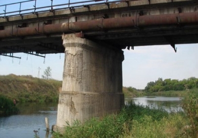 У Слов'янську попередили підрив мосту в людному місці