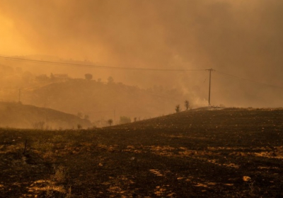 Пожежі не вщухають: на заході Франції охопили вже 5,3 тисячі гектарів