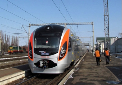 За місяць в Україні почнуть курсувати швидкісні потяги Hyundai