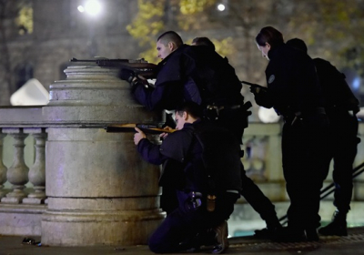 У Парижі біля собору Нотр-Дам чоловік з молотком атакував поліцейського

