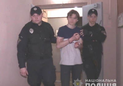 Полиция Киева задержала 15-летнего подростка за покушение на мать и бабушку