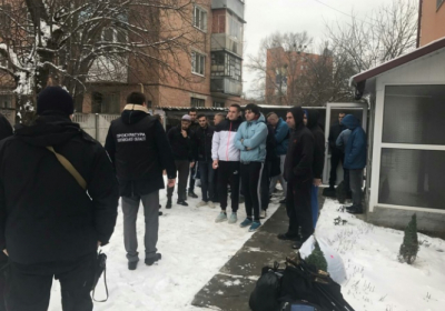 У Полтавській області звільнили 21 особу з нелегального реабілітаційного центру