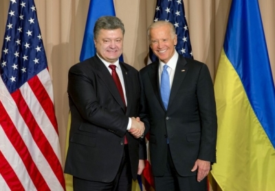 Керівництву України слід прискорити реформи, - Байден