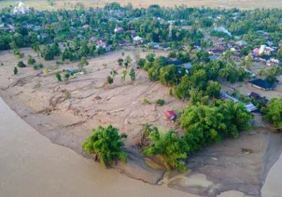 В Індонезії через повені загинуло понад 900 людей