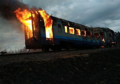 В Ровенской области на ходу загорелся пассажирский поезд